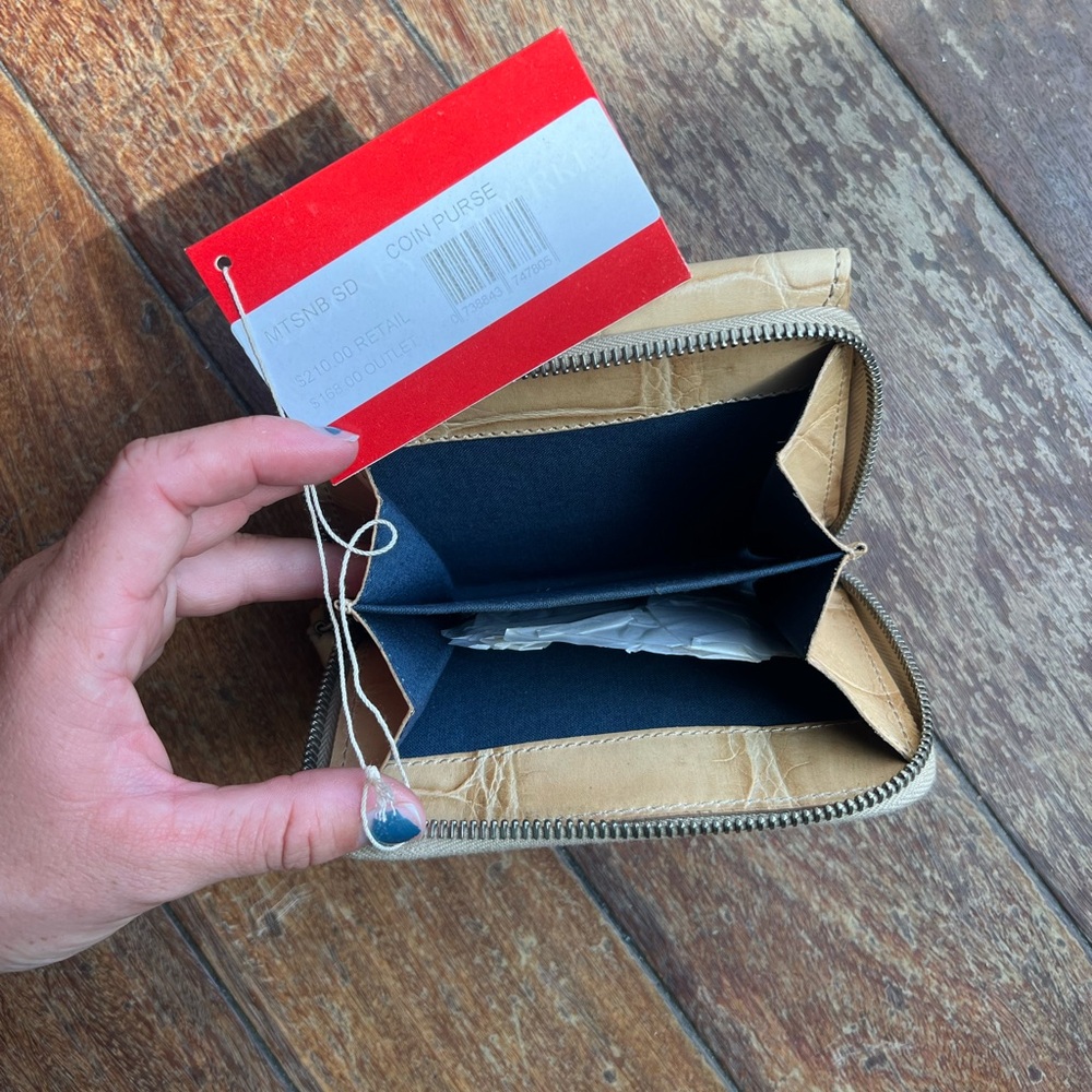 Tan Dooney&Bourke Wallet - Picture 2 of 3